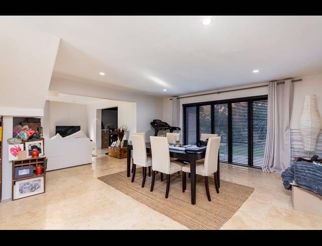 4 BEDROOM HOUSE FOR SALE IN WEST BEACH